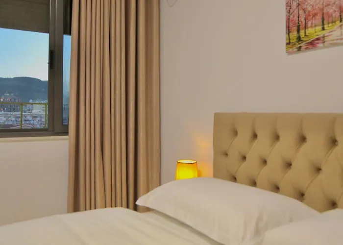 Διαμέρισμα View By *